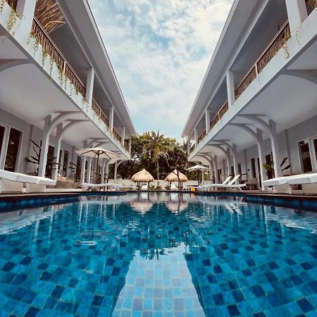 Sea Shell Resort Gili Trawangan Exterior photo